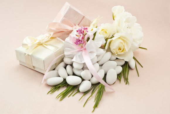 Bomboniere: perché i confetti si regalano sempre in numero dispari?