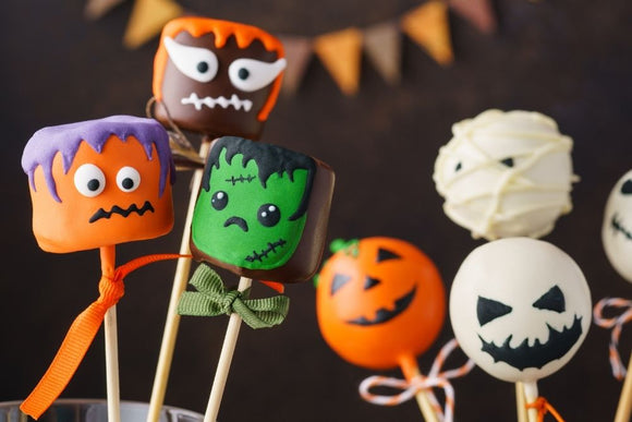 Come fare i marshmallow pops di Halloween