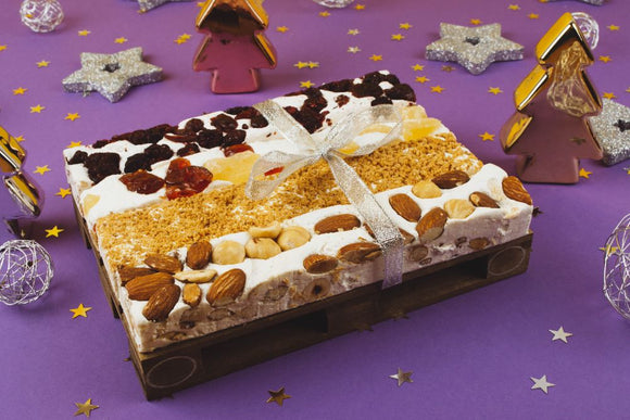 Perché a Natale mangiamo il torrone?