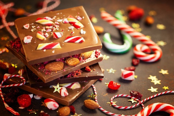 Ricetta candy chocolate bark: come fare a casa la cioccolata di Natale